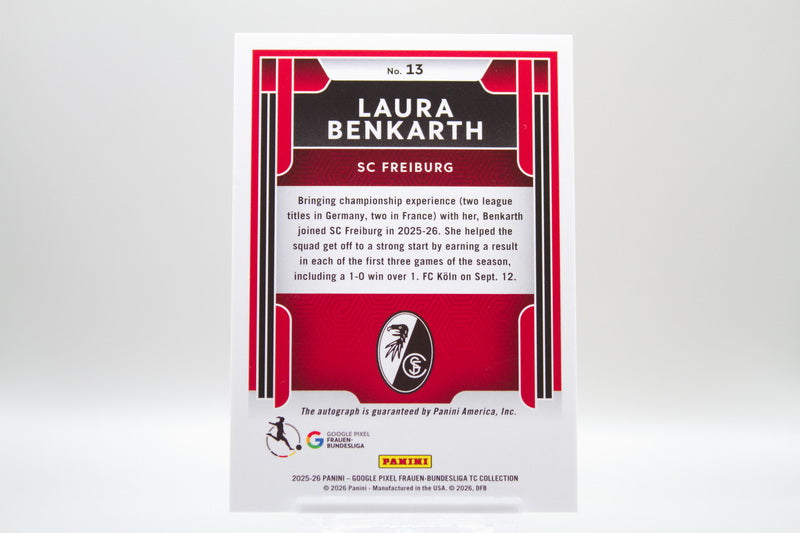13 - Laura Benkarth 25/25